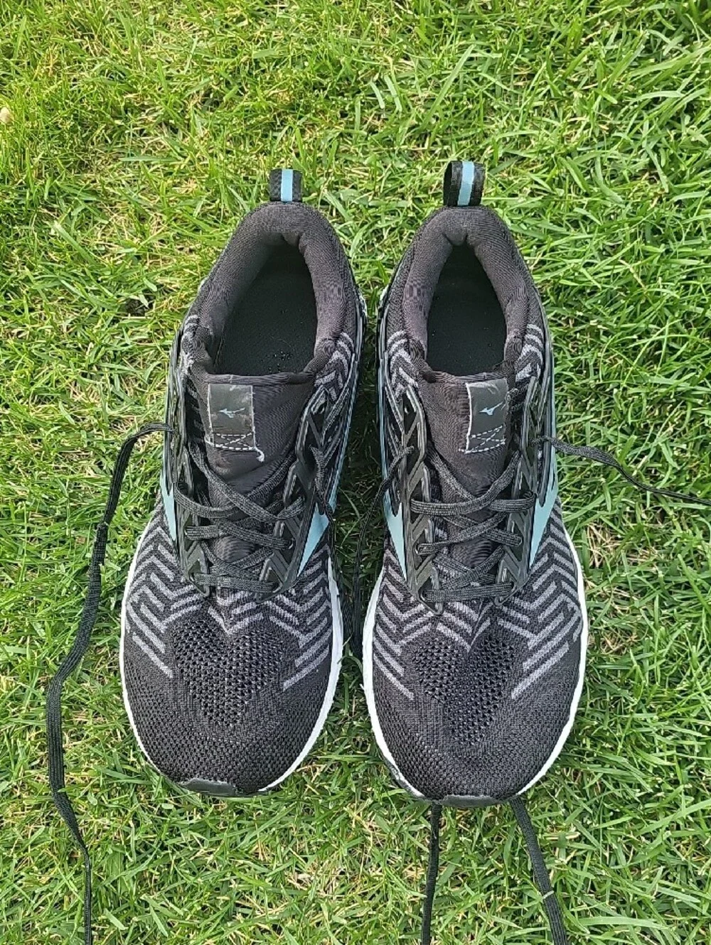 Mizuno Knit Infinity Wave Breathable Smooth Ride Black & Silver Running Shoe R4